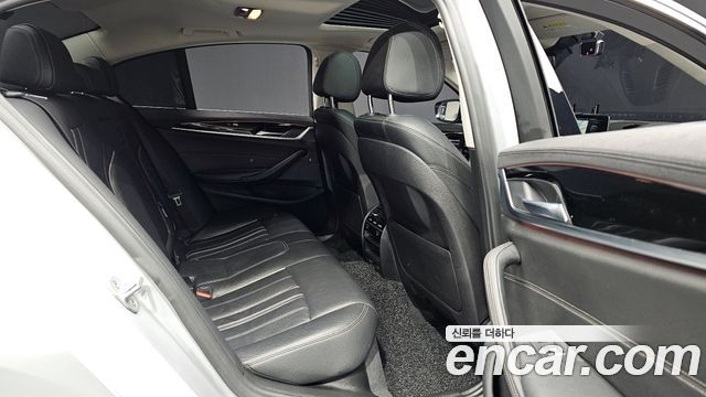 BMW 5 Series (G30) 520i Luxury 2018 — фото 26