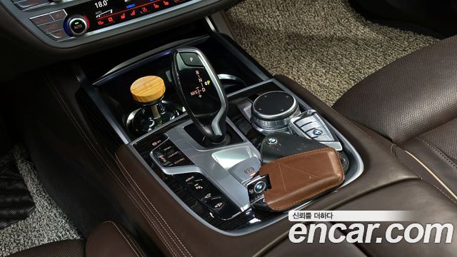 BMW 7 Series (G11) 740e iPerformance M Sport 2017 — фото 9