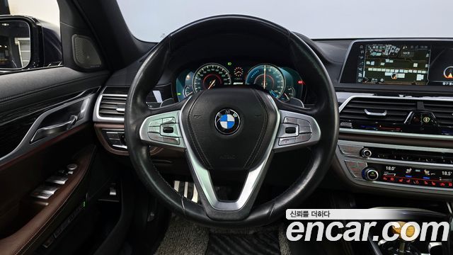 BMW 7 Series (G11) 740e iPerformance M Sport 2017 — фото 13