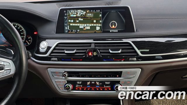 BMW 7 Series (G11) 740e iPerformance M Sport 2017 — фото 17