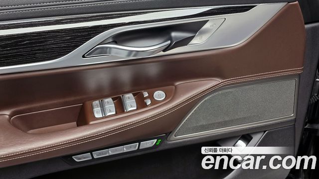 BMW 7 Series (G11) 740e iPerformance M Sport 2017 — фото 18