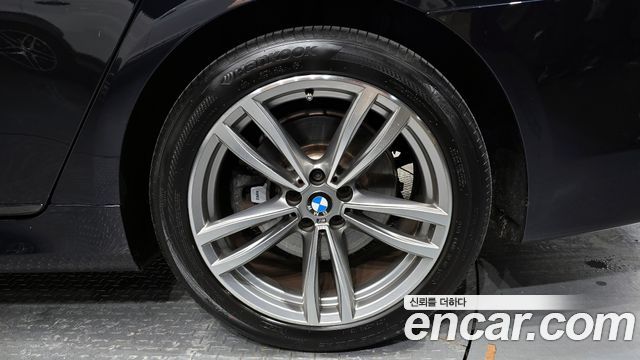 BMW 7 Series (G11) 740e iPerformance M Sport 2017 — фото 21