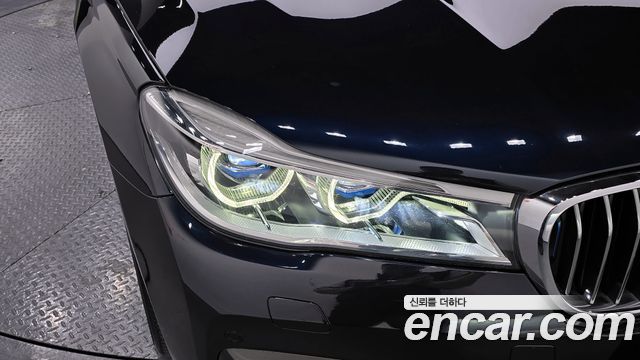 BMW 7 Series (G11) 740e iPerformance M Sport 2017 — фото 22