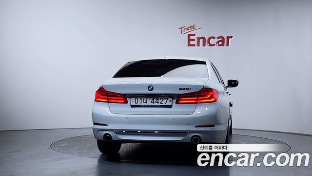 BMW 5 Series (G30) 520i Luxury 2018 — фото 4