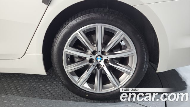 BMW 5 Series (G30) 520i Luxury 2018 — фото 27