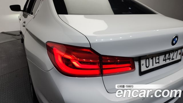 BMW 5 Series (G30) 520i Luxury 2018 — фото 29