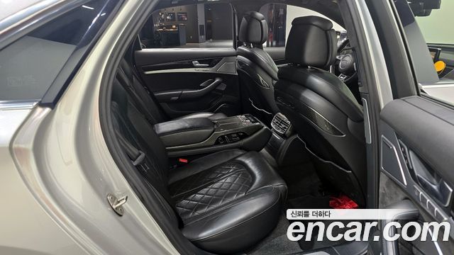 Audi S8 4.0 TFSI quattro D4 2013 — фото 11