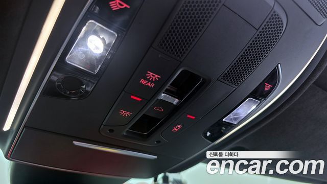 Audi S8 4.0 TFSI quattro D4 2013 — фото 16