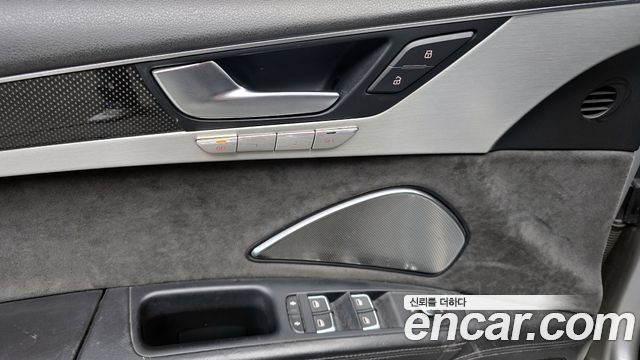 Audi S8 4.0 TFSI quattro D4 2013 — фото 20