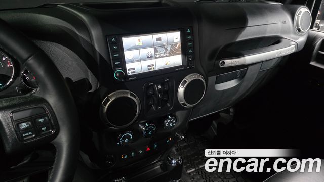 Jeep Wrangler (JK) 3.6 Sahara 4Door 2017 — фото 14