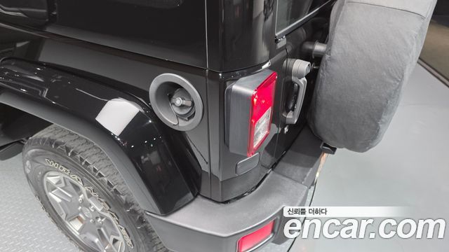 Jeep Wrangler (JK) 3.6 Sahara 4Door 2017 — фото 23