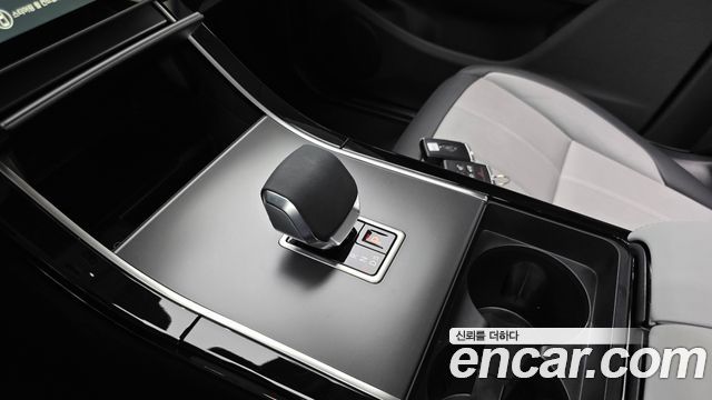 Land Rover Range Rover Evoque (II) P250 Dynamic SE 2024 — фото 9