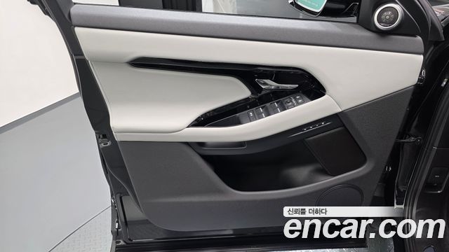 Land Rover Range Rover Evoque (II) P250 Dynamic SE 2024 — фото 24