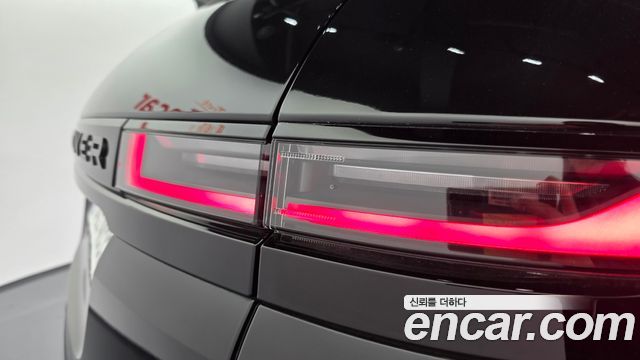 Land Rover Range Rover Evoque (II) P250 Dynamic SE 2024 — фото 32