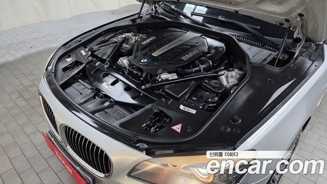 BMW 7 Series (F01) 750Li 2012 — фото 6