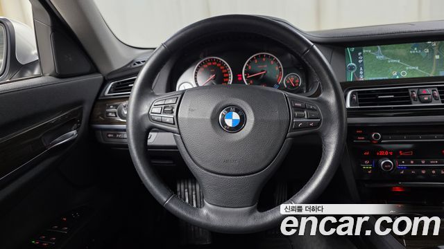 BMW 7 Series (F01) 750Li 2012 — фото 13