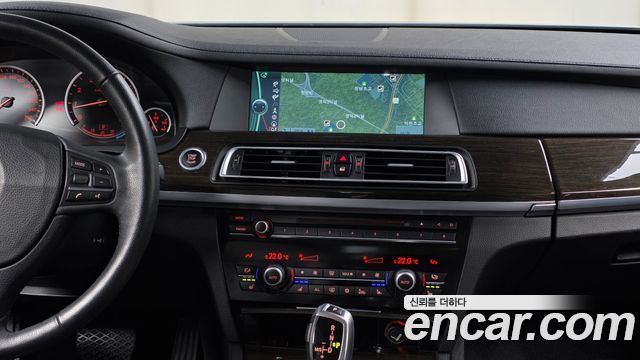 BMW 7 Series (F01) 750Li 2012 — фото 15