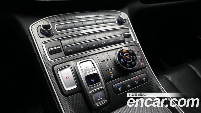 Hyundai Santa Fe Diesel 2.2 4WD Premium Choice 2021 — фото 9