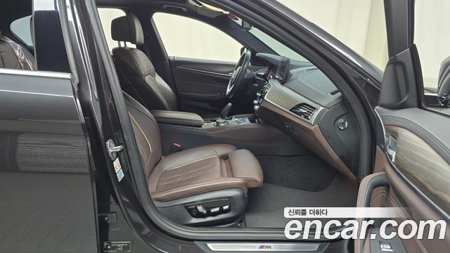BMW 5 Series (G30) 523d xDrive M Sport 2021 — фото 11