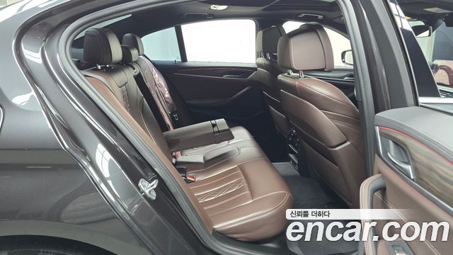 BMW 5 Series (G30) 523d xDrive M Sport 2021 — фото 12
