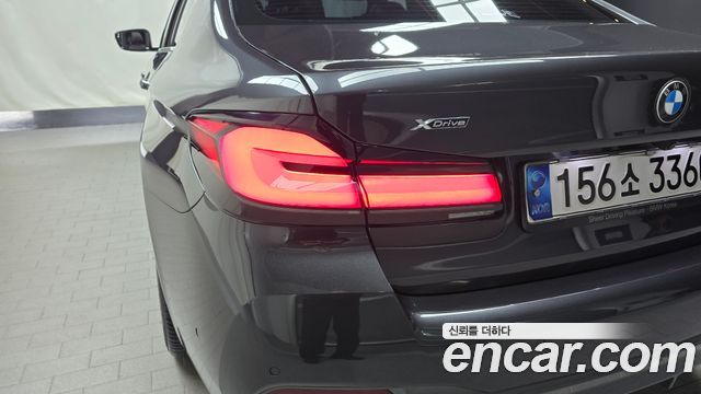 BMW 5 Series (G30) 523d xDrive M Sport 2021 — фото 23