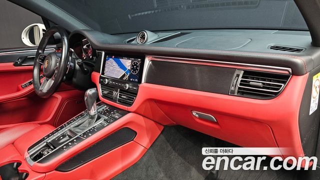 Porsche Macan 2.9 GTS 95B 2021 — фото 19