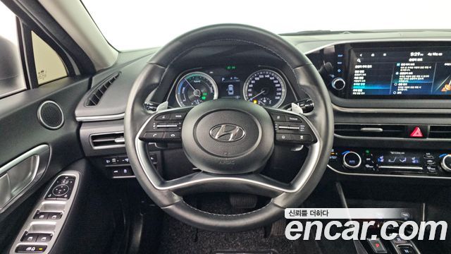 Hyundai Sonata Hybrid (DN8) Premium Family 2021 — фото 13