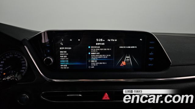Hyundai Sonata Hybrid (DN8) Premium Family 2021 — фото 16
