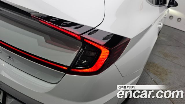 Hyundai Sonata Hybrid (DN8) Premium Family 2021 — фото 23