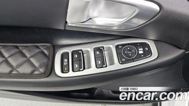 Hyundai Sonata Hybrid (DN8) Premium Family 2021 — фото 30