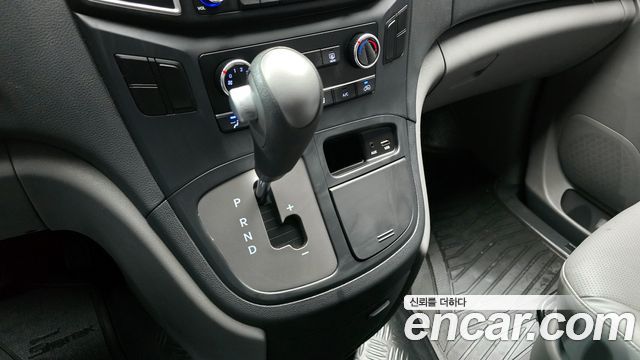 Hyundai Grand Starex Van 5-Seater Style 2021 — фото 9