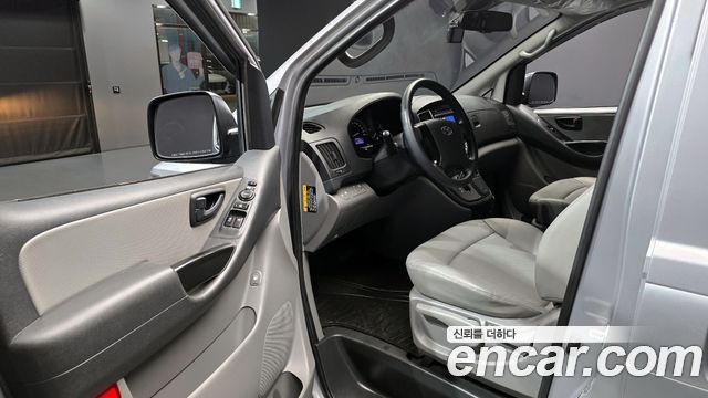 Hyundai Grand Starex Van 5-Seater Style 2021 — фото 10