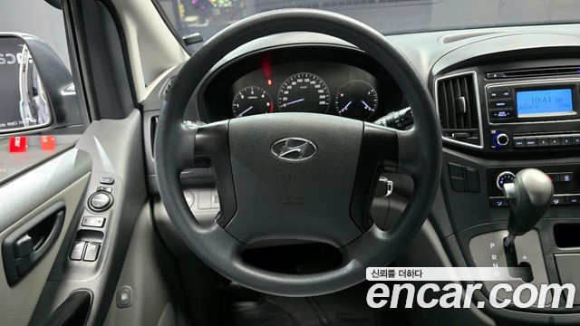 Hyundai Grand Starex Van 5-Seater Style 2021 — фото 13