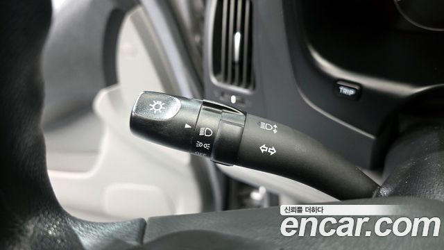 Hyundai Grand Starex Van 5-Seater Style 2021 — фото 17