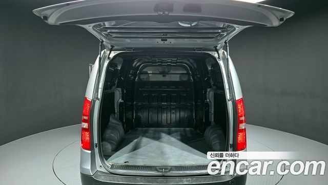 Hyundai Grand Starex Van 5-Seater Style 2021 — фото 20