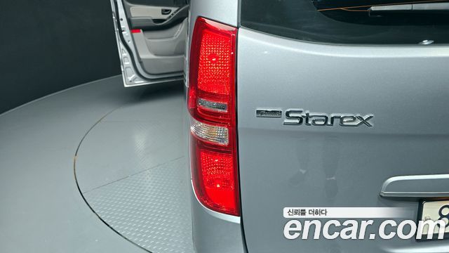 Hyundai Grand Starex Van 5-Seater Style 2021 — фото 23