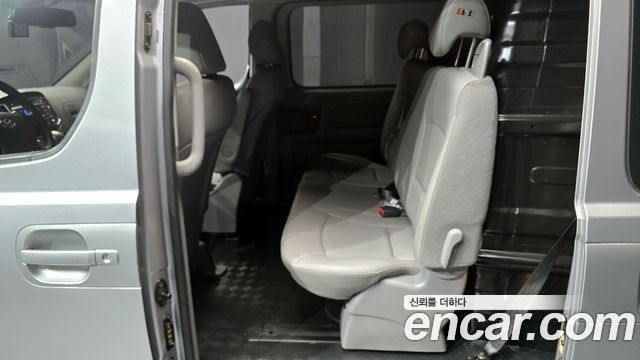 Hyundai Grand Starex Van 5-Seater Style 2021 — фото 26