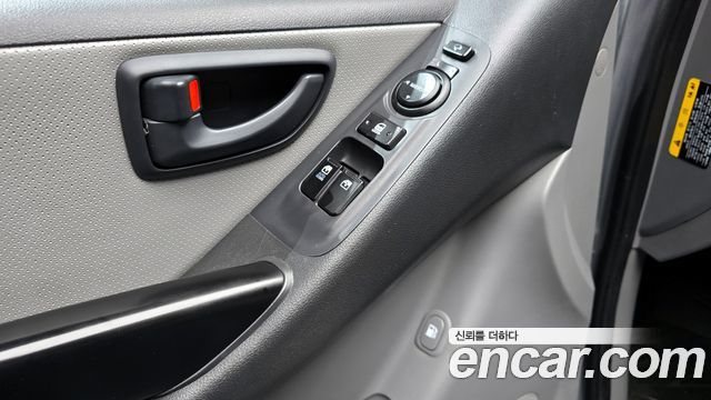 Hyundai Grand Starex Van 5-Seater Style 2021 — фото 28