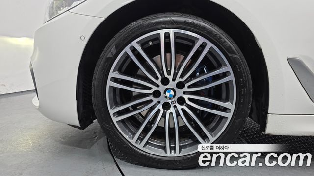 BMW 5 Series (G30) 530i xDrive M Sport Package Plus 2018 — фото 5