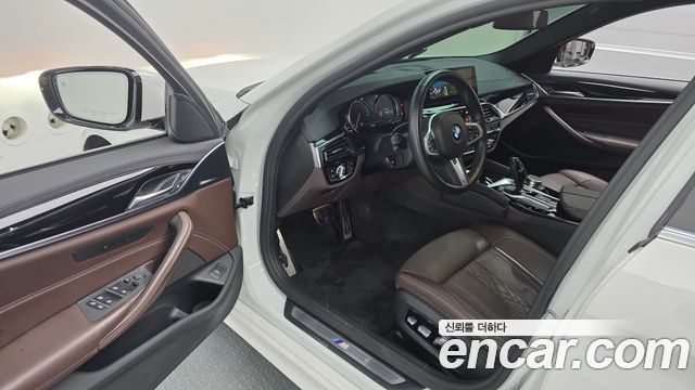 BMW 5 Series (G30) 530i xDrive M Sport Package Plus 2018 — фото 10