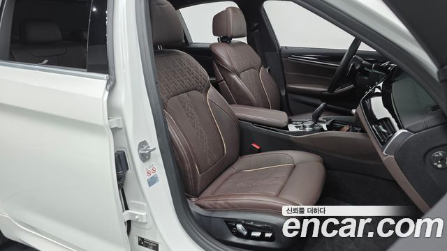 BMW 5 Series (G30) 530i xDrive M Sport Package Plus 2018 — фото 12