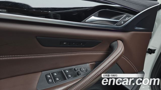 BMW 5 Series (G30) 530i xDrive M Sport Package Plus 2018 — фото 14