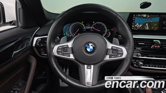 BMW 5 Series (G30) 530i xDrive M Sport Package Plus 2018 — фото 15