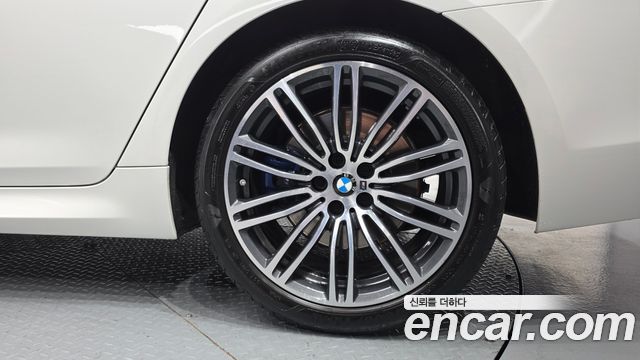 BMW 5 Series (G30) 530i xDrive M Sport Package Plus 2018 — фото 21