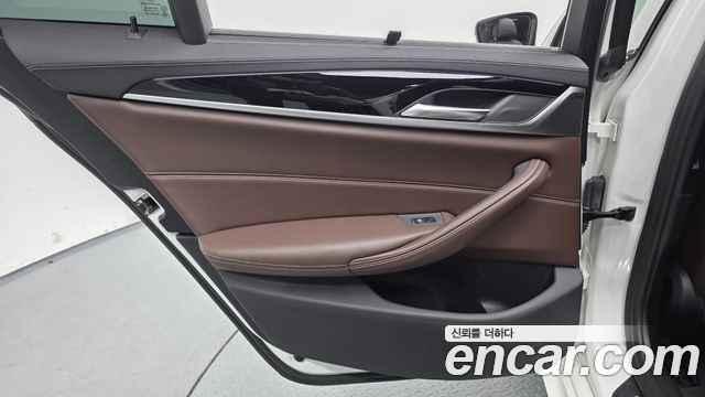 BMW 5 Series (G30) 530i xDrive M Sport Package Plus 2018 — фото 25