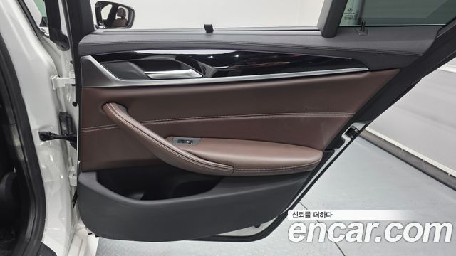 BMW 5 Series (G30) 530i xDrive M Sport Package Plus 2018 — фото 32