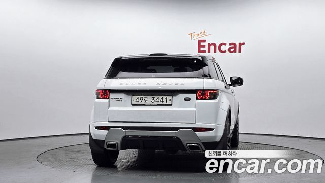 Land Rover Range Rover Evoque 2.2 SD4 Dynamic 2013 — фото 4
