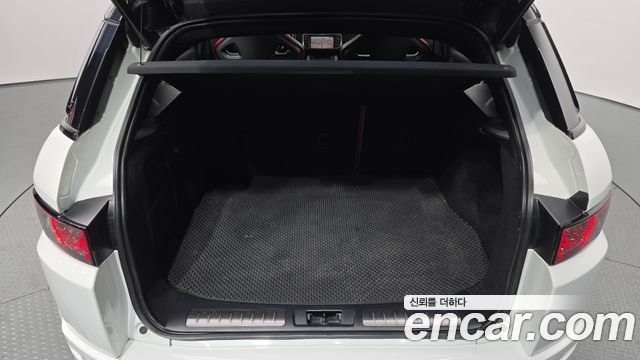Land Rover Range Rover Evoque 2.2 SD4 Dynamic 2013 — фото 24