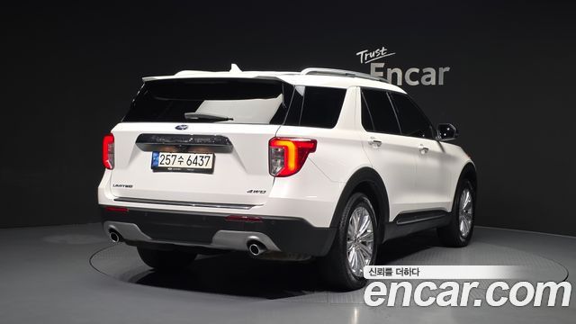 Ford Explorer (VI) 2.3 LimIted 4WD 2021 — фото 2