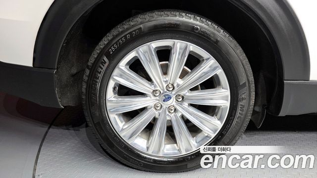 Ford Explorer (VI) 2.3 LimIted 4WD 2021 — фото 5